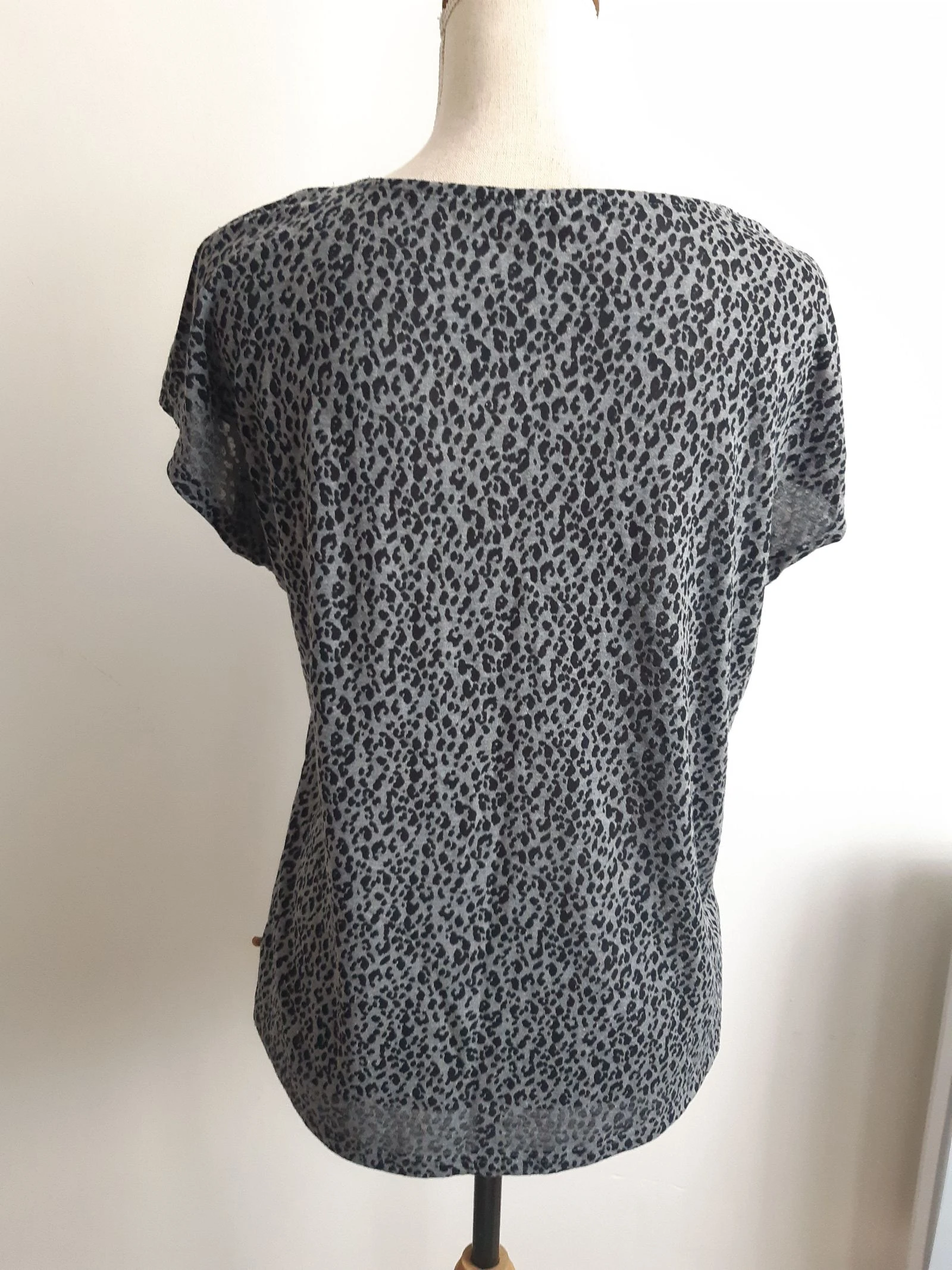 Bonobo Leopard Print T-Shirt Size 38 – photo 6